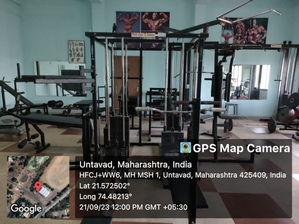 Multi-station strength-training equipment